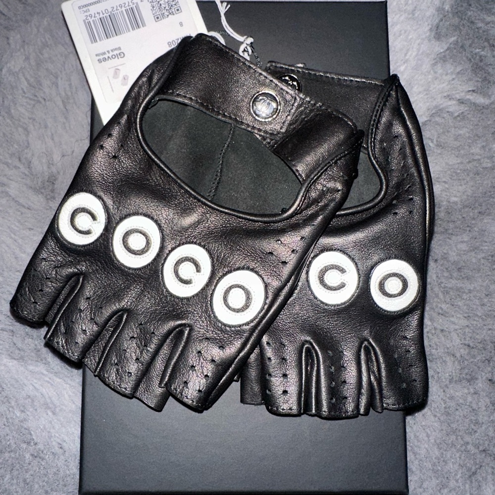Authentic Chanel COCO Fingerless Gloves Size 8